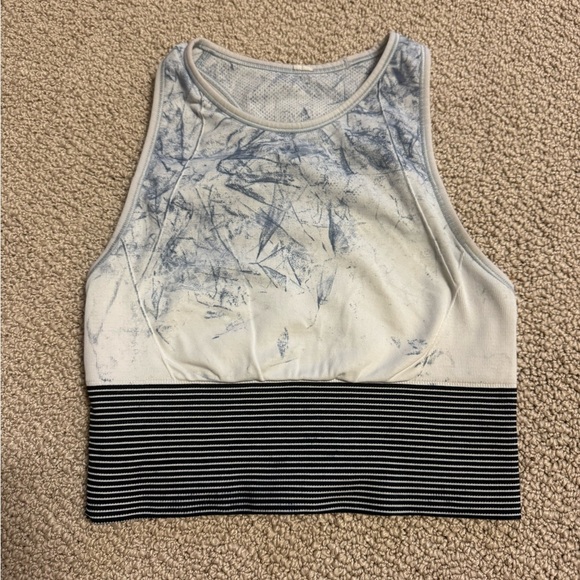 LULULEMON SIZE 4 EBB TO TRAIN BRA - Picture 1 of 5